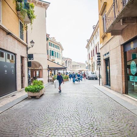 La residenza del cantante Verona Exterior foto